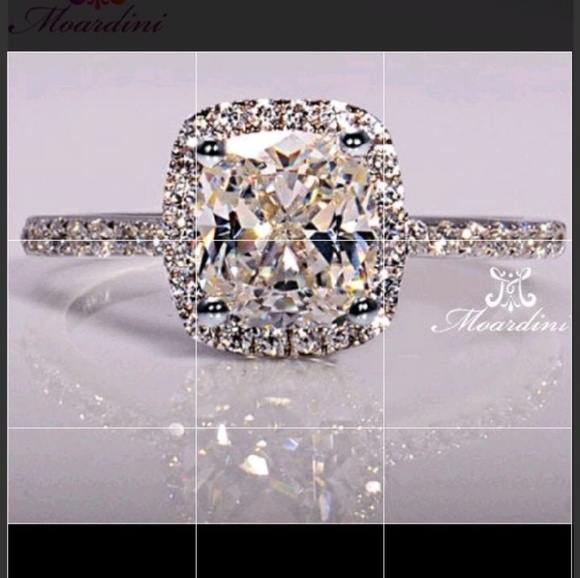 - Jewelry - SOLD🔥Sparkly Platinum CZ Ring!